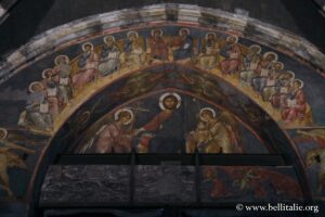 Photo des fresque en contrefaçade de la cathédrale de Gênes