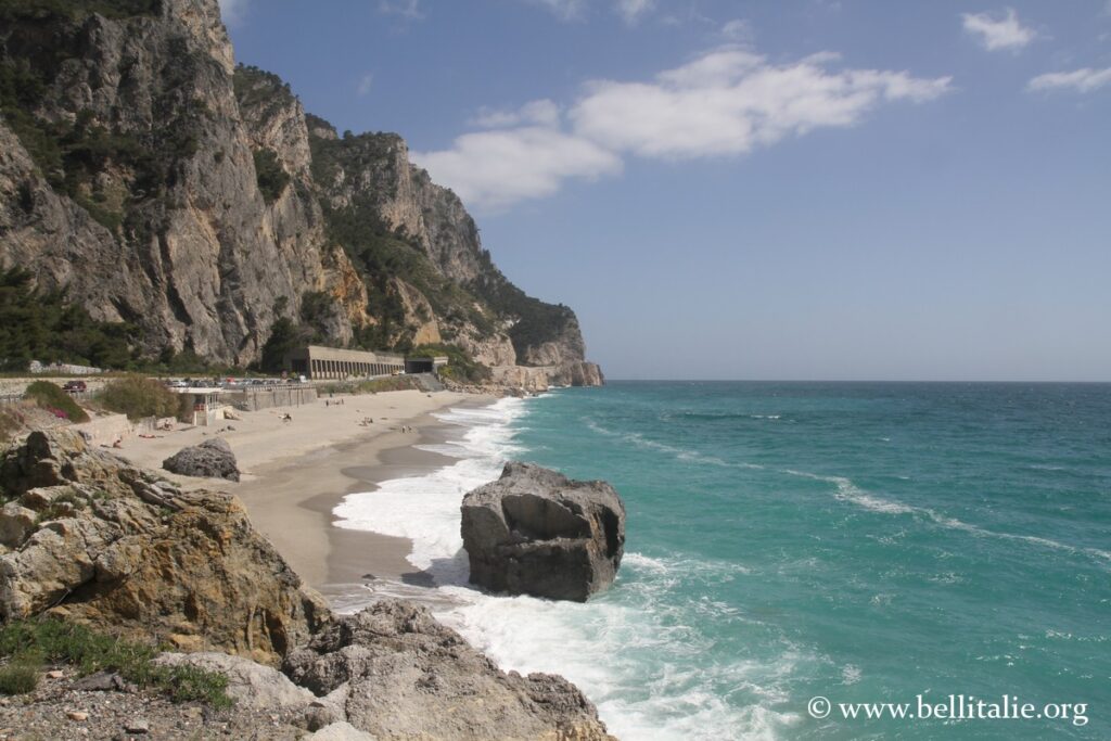 Photo de la baie des Sarrasins à Finale Ligure