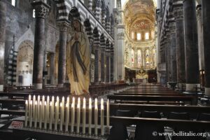 Nef de la cathédrale de Gênes