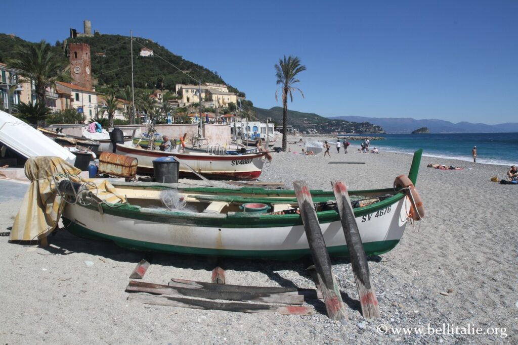 Photo de la plage des pêcheurs à Noli