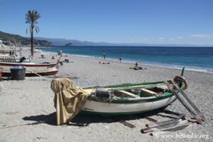 Photo de la plage des pêcheurs à Noli