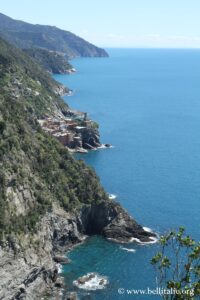 Photo panorama sur les Cinque Terre et Vernazza depuis sentier de Monterosso
